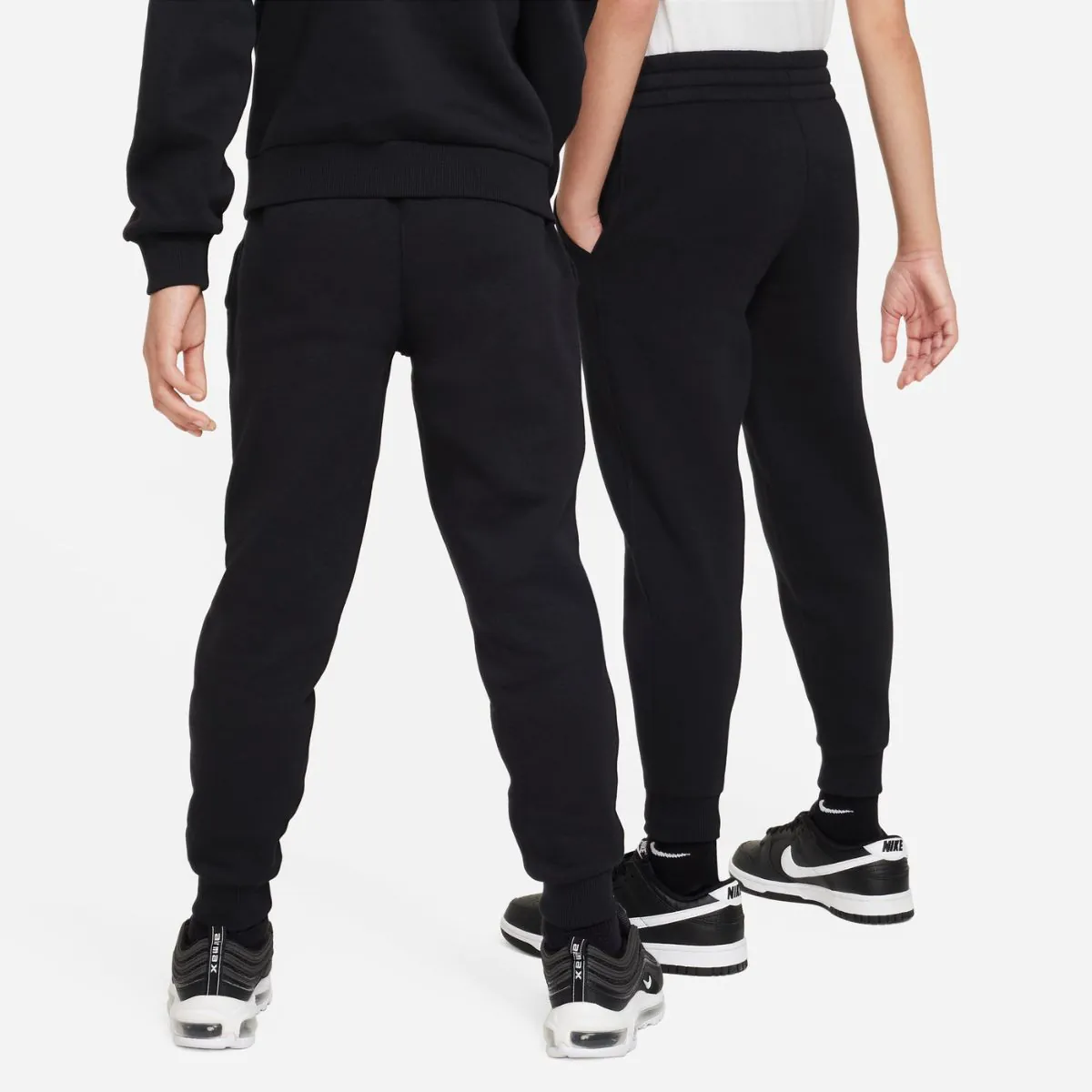 Nike club fleece joggers junior discount