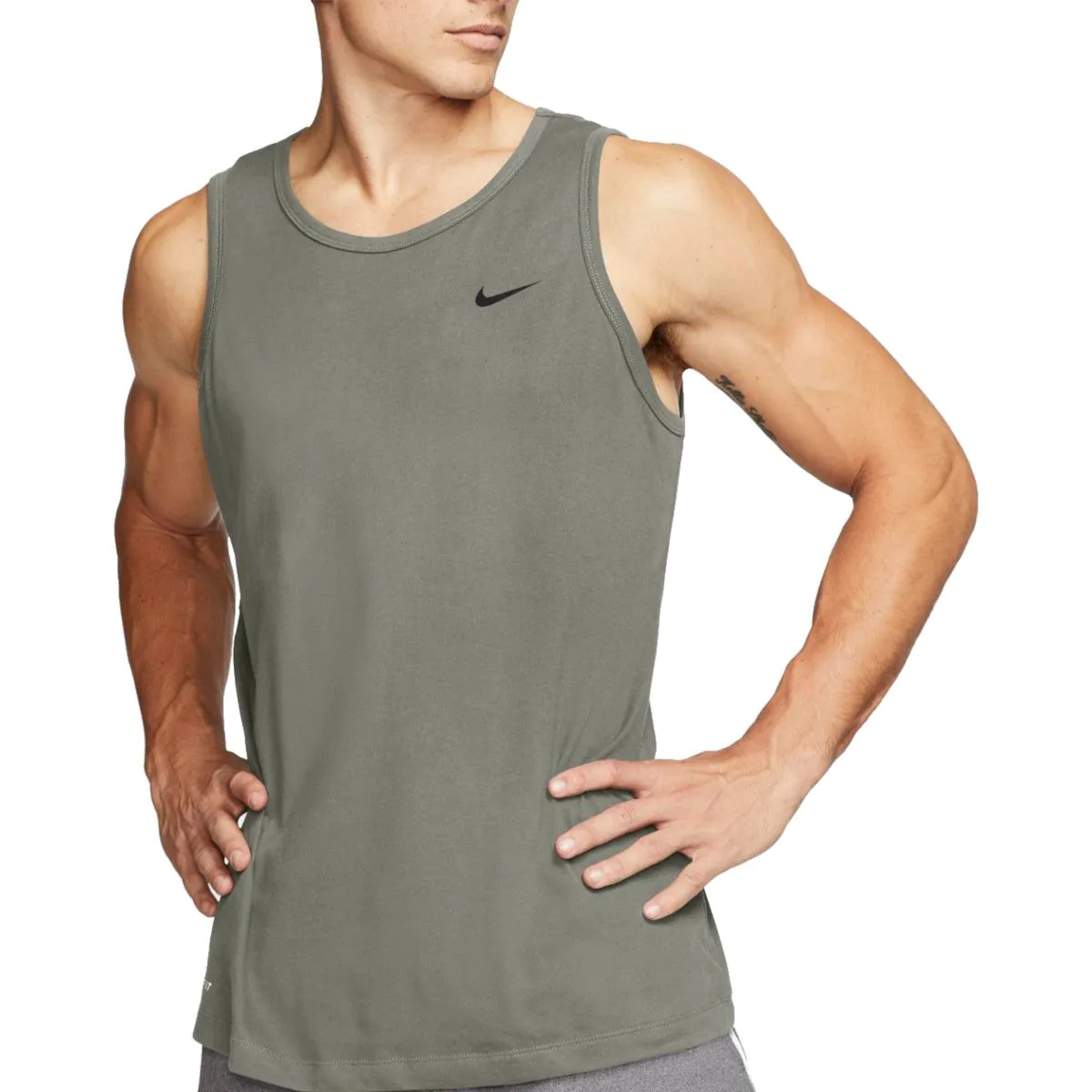 Nike Dri FIT Men s Training Tank AR6069 320