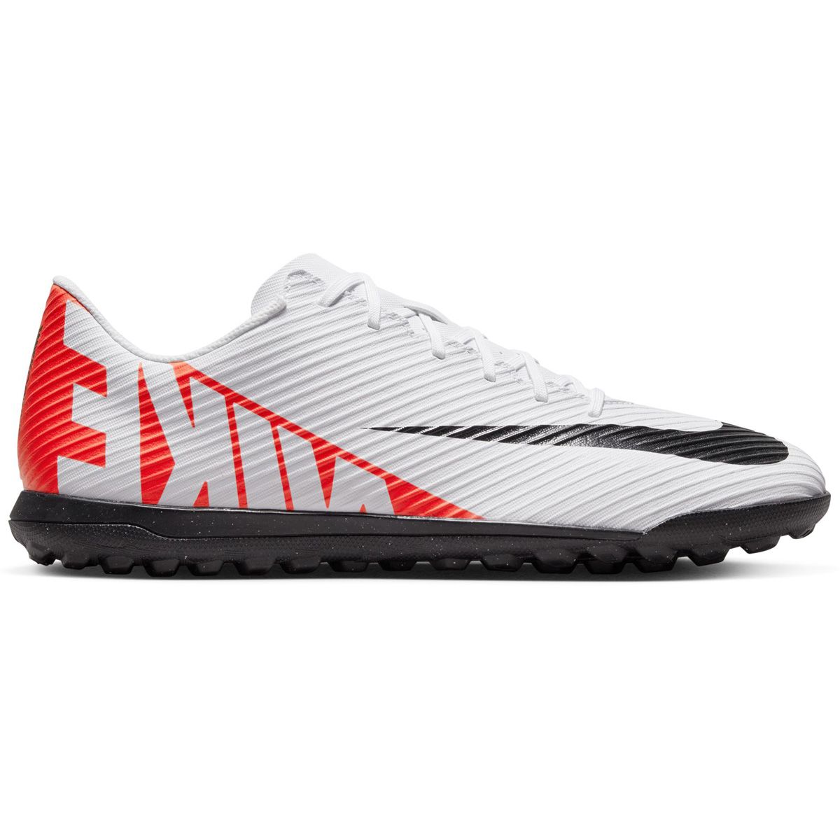 Nike soccer tennis shoes hotsell