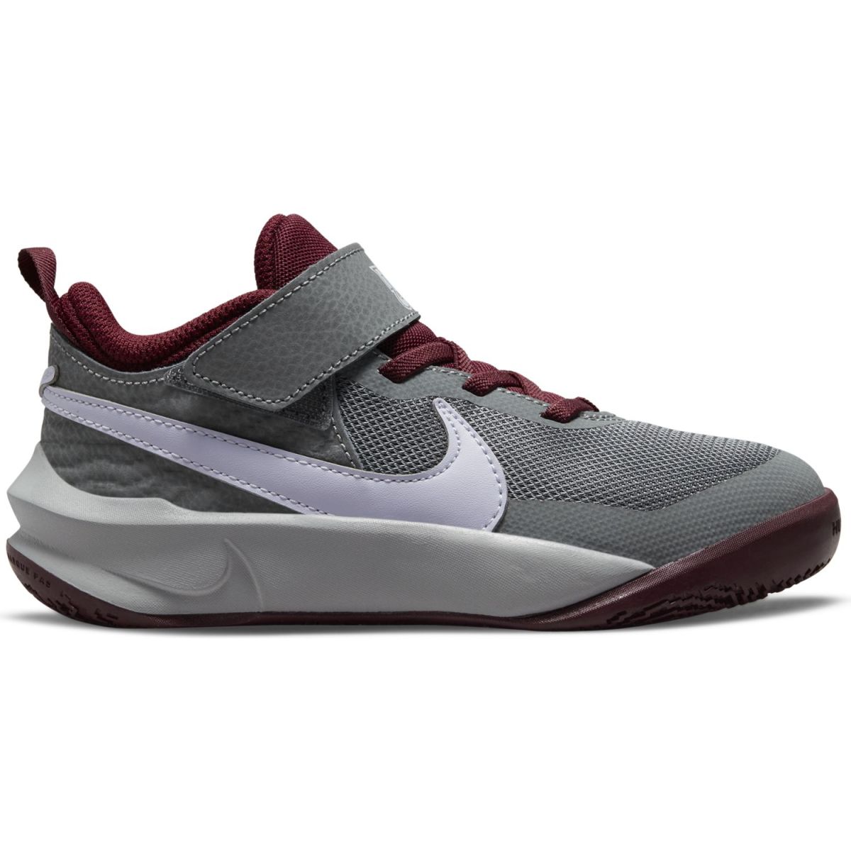 Flexible sales basketball shoes