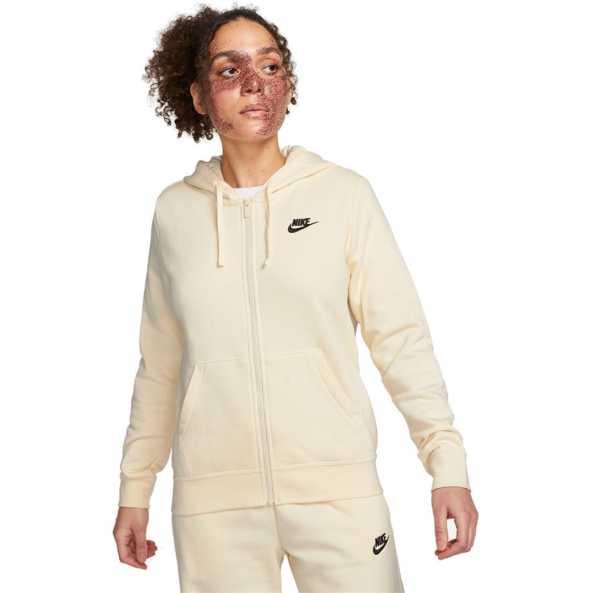 Nike club best sale hoodie women's